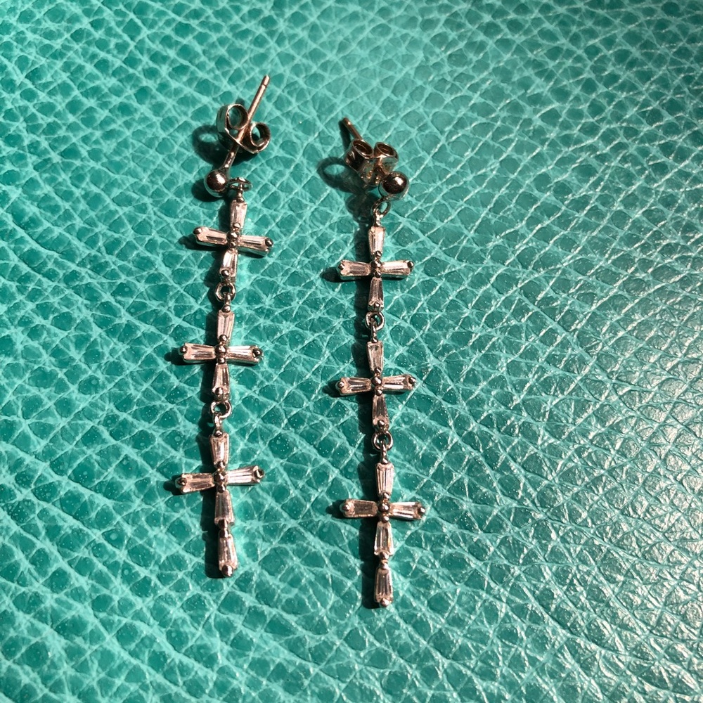 🍬Elegant Cross crystal Pierced earrings